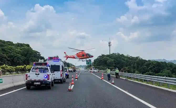 防城区高速公路汽车救援案例