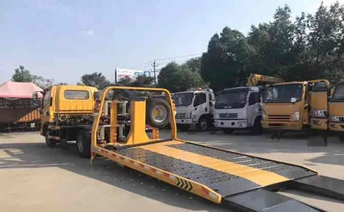 防城区汽车中途维修案例