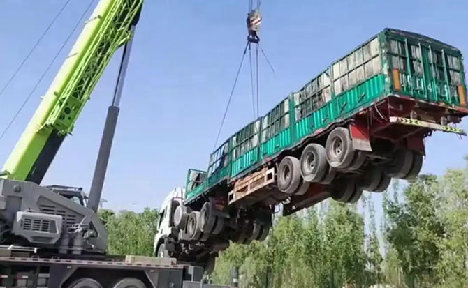 防城区道路脱困救援案例